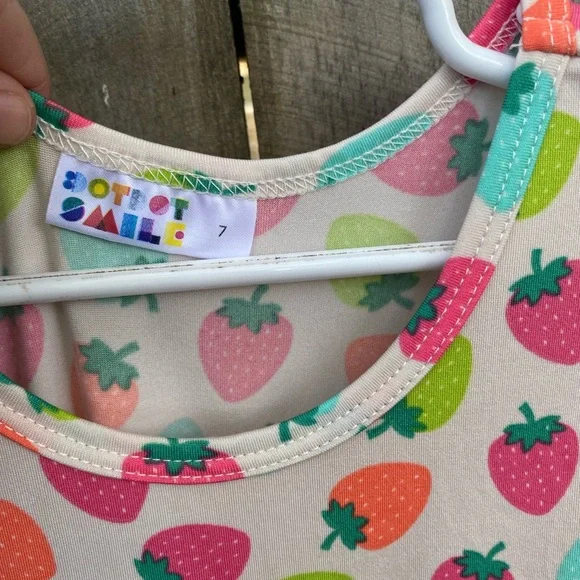Dot Dot Smile Strawberry Sleeveless Summer Dress Size 7 - Picture 2 of 3